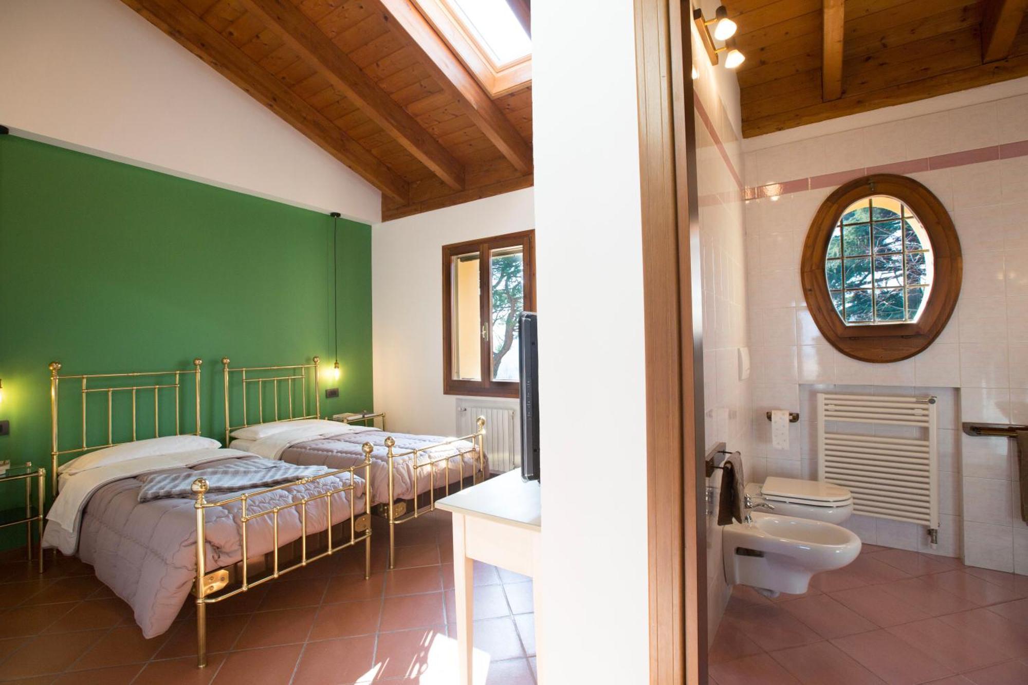 Room&Breakfast La Gramadora Castel San Pietro Terme Eksteriør billede
